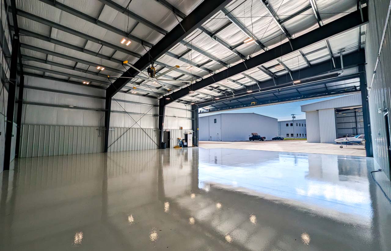 Aviation Hangars and Aircraft Dry Leasing at Clarksville Regional Airport